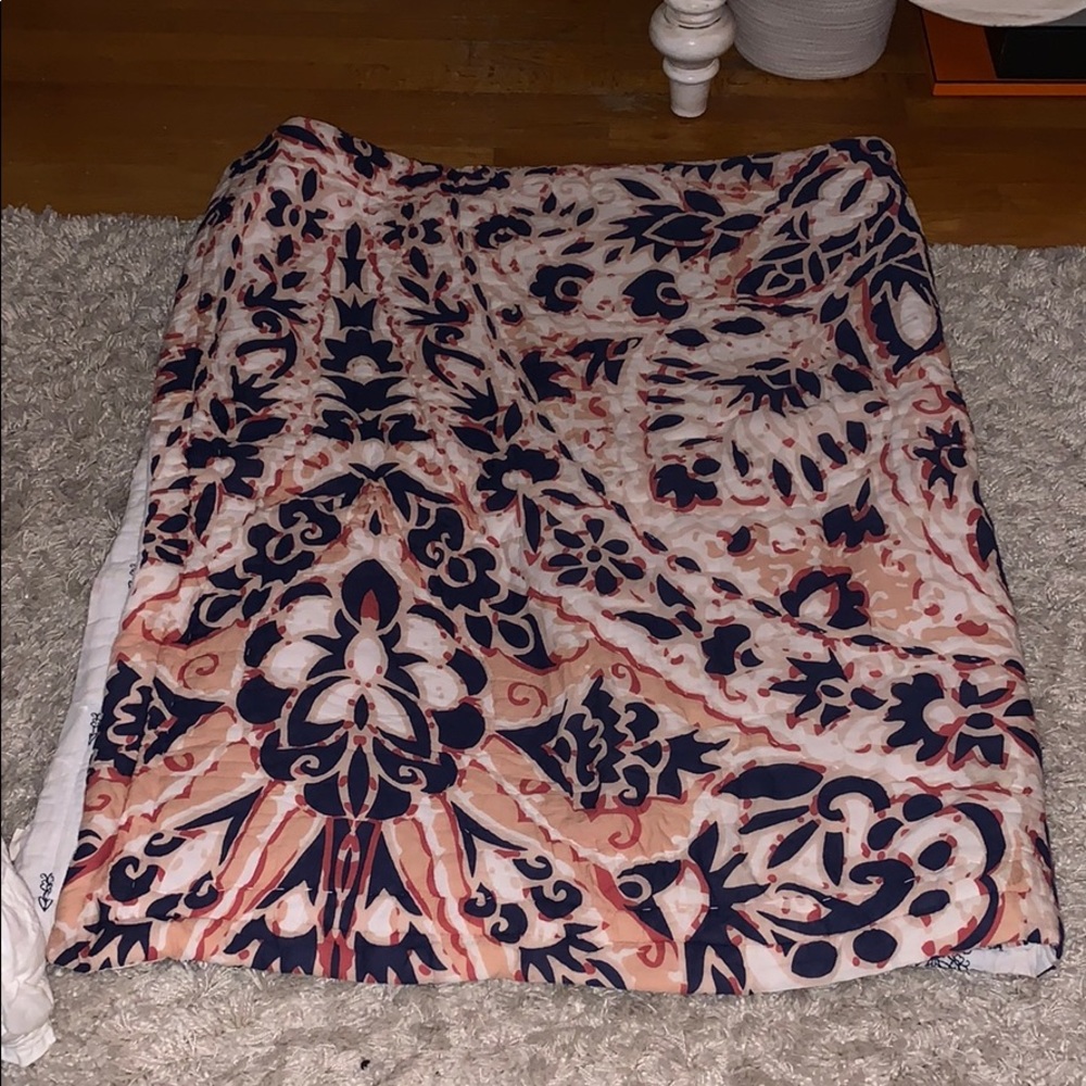 ANTHROPOLOGIE Twin XL comforter